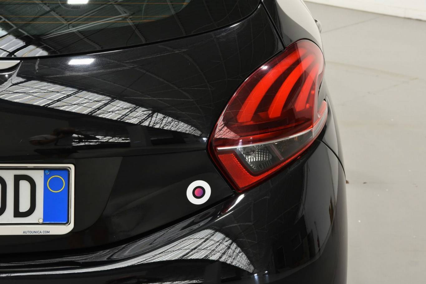 PEUGEOT 208 18
