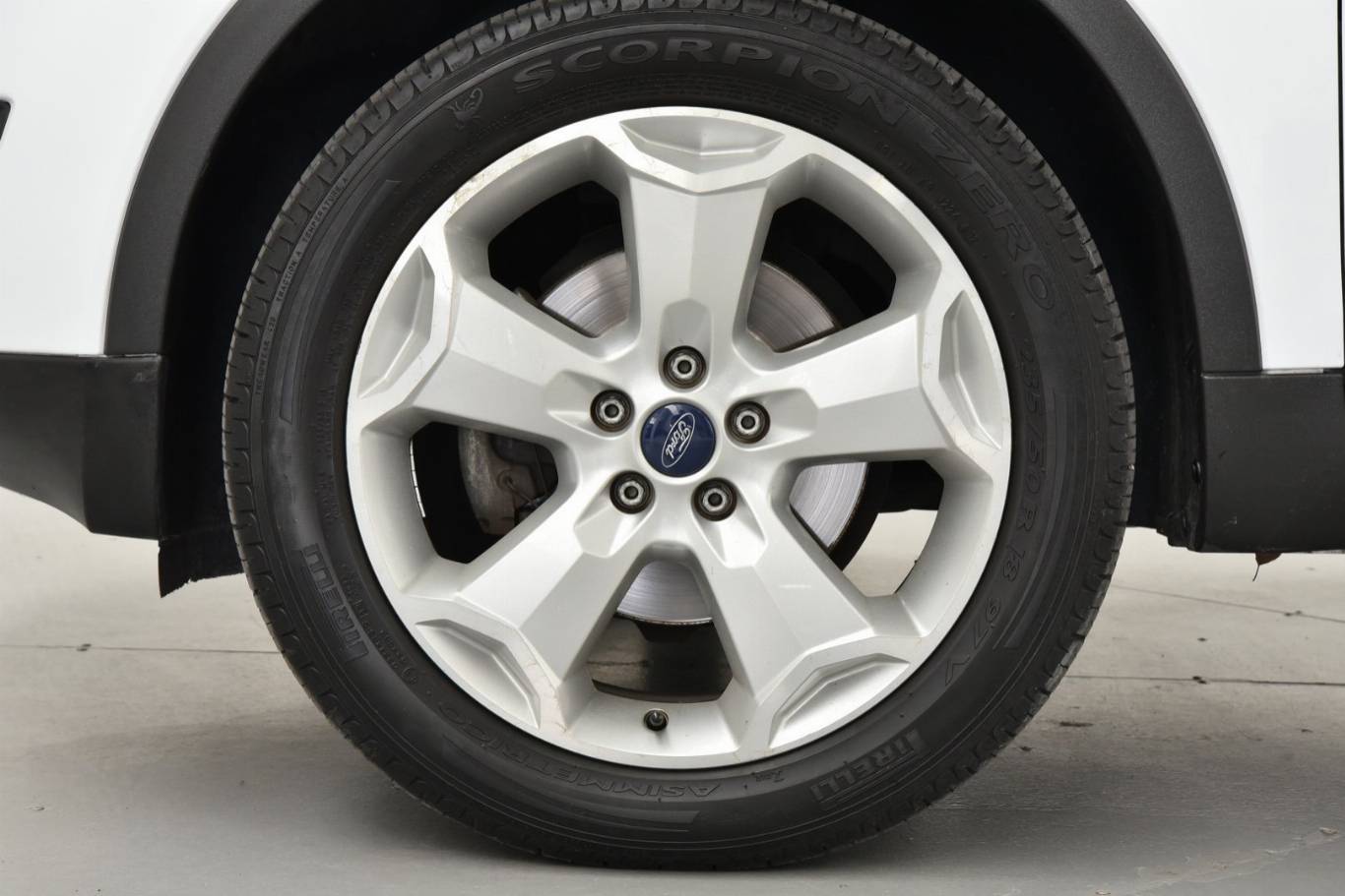 FORD Kuga 37