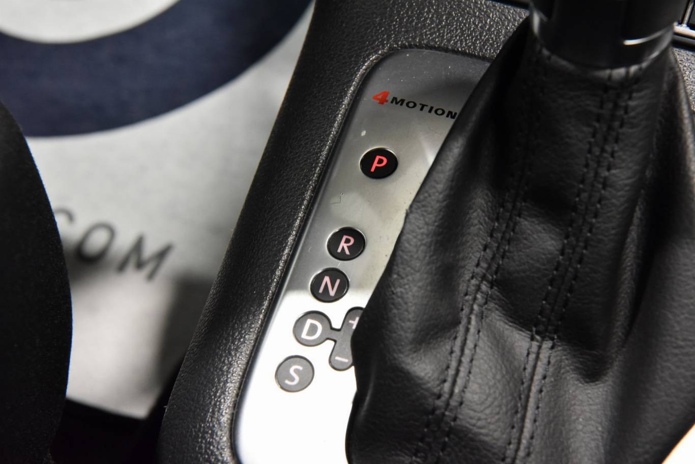 VOLKSWAGEN Tiguan 52