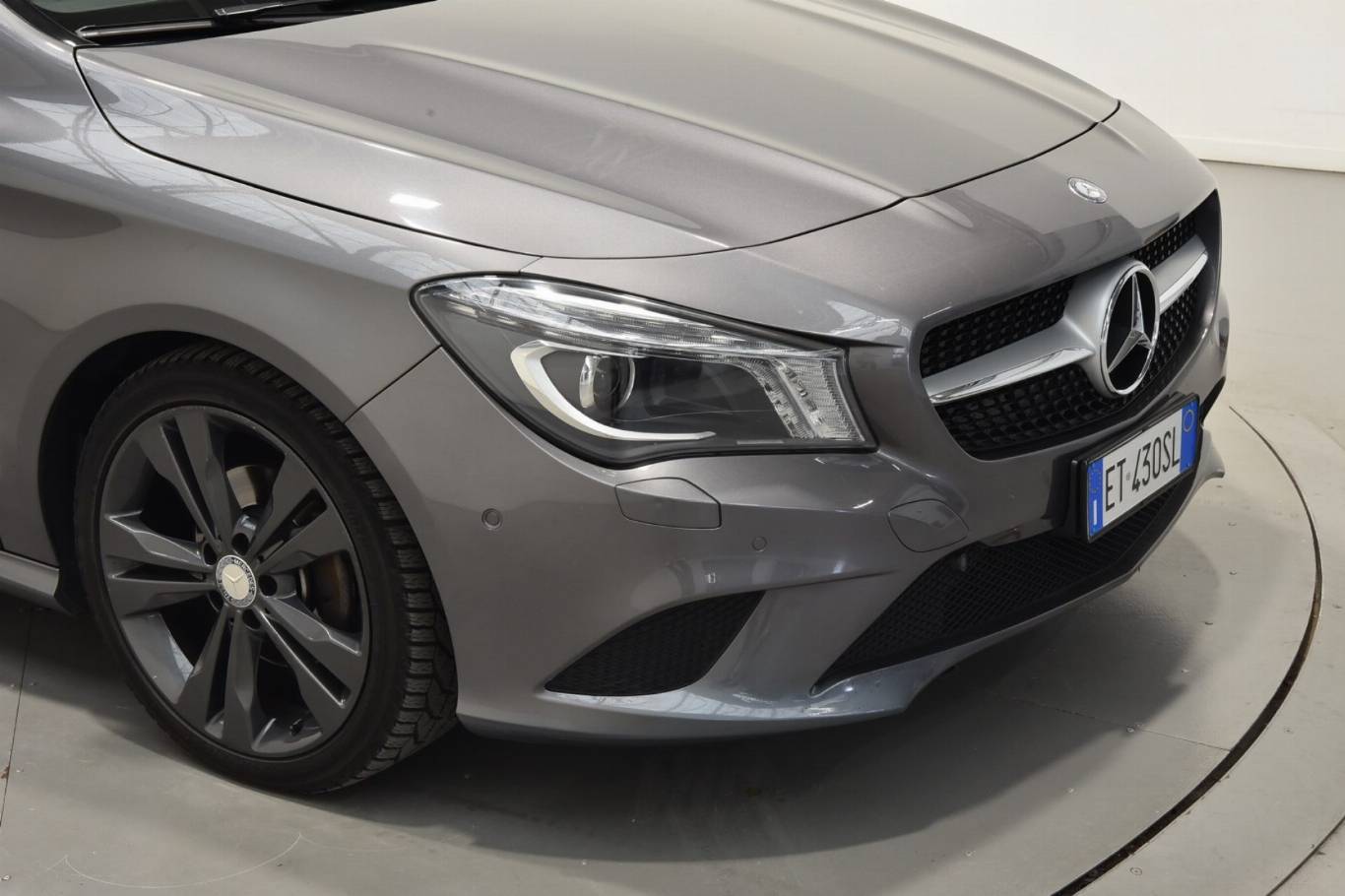 MERCEDES-BENZ CLA 200 18