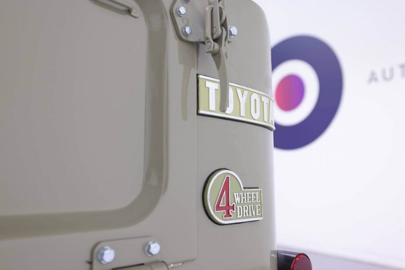 TOYOTA Land Cruiser 29