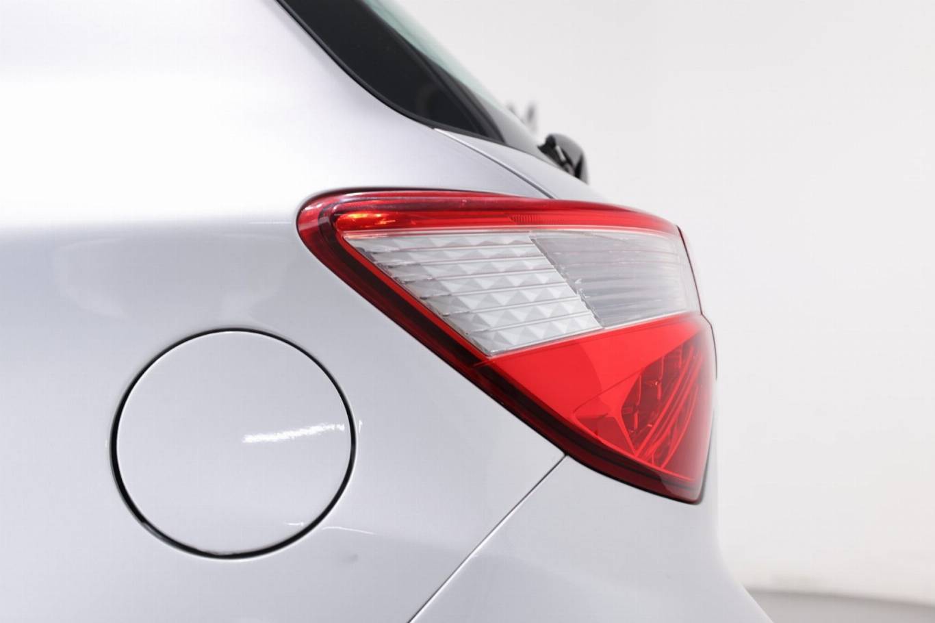 TOYOTA Yaris 34