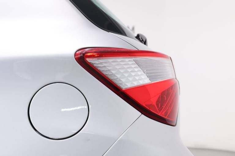 TOYOTA Yaris 34