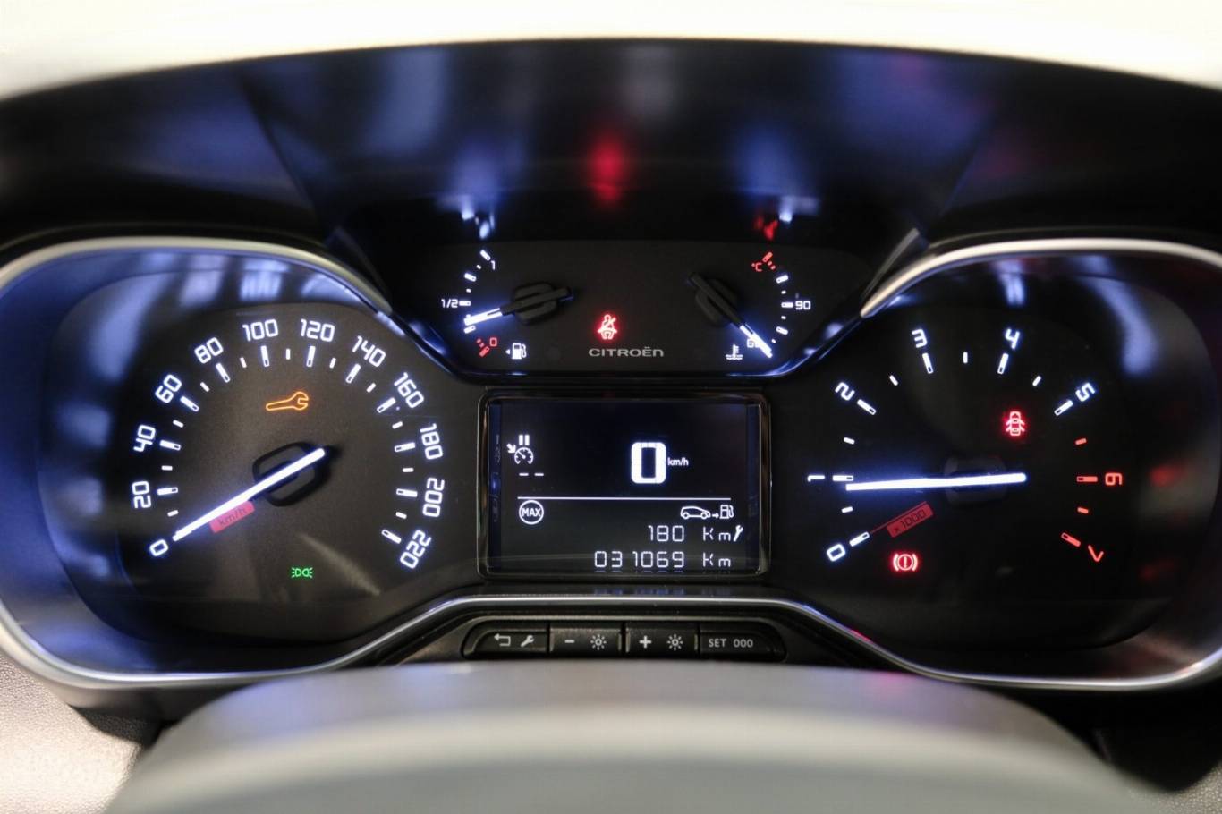 CITROEN C3 Aircross 8