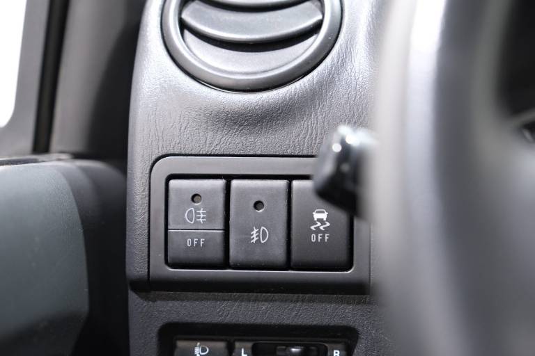 SUZUKI Jimny 20