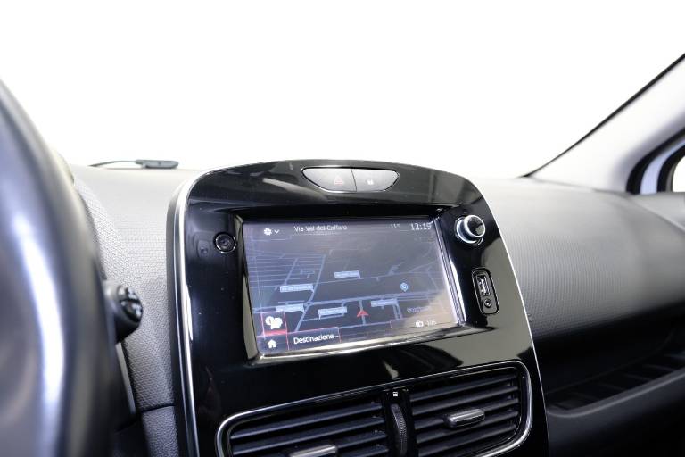 RENAULT Clio 30