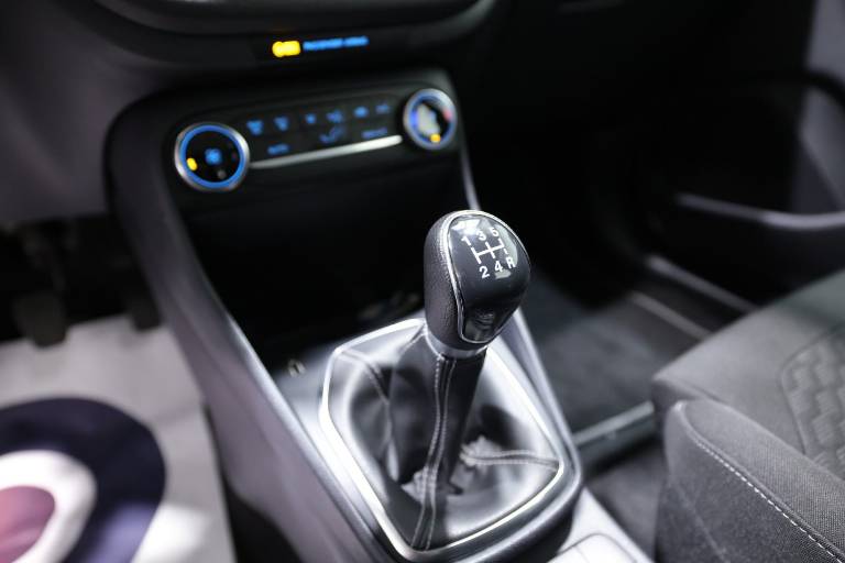 FORD Fiesta 26