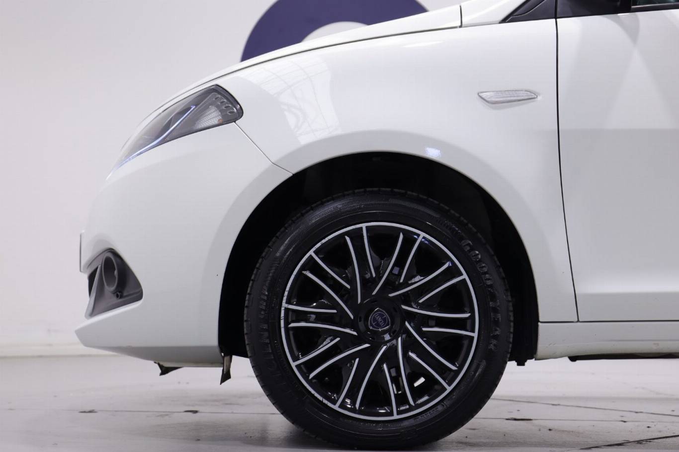 LANCIA Ypsilon 17