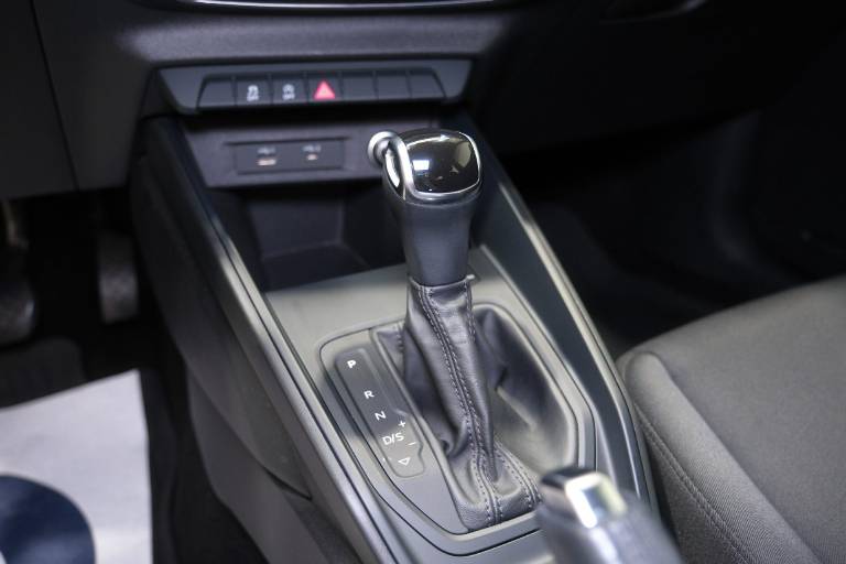 AUDI A1 32