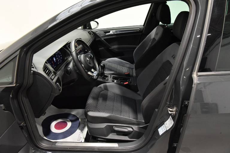 VOLKSWAGEN Golf 4