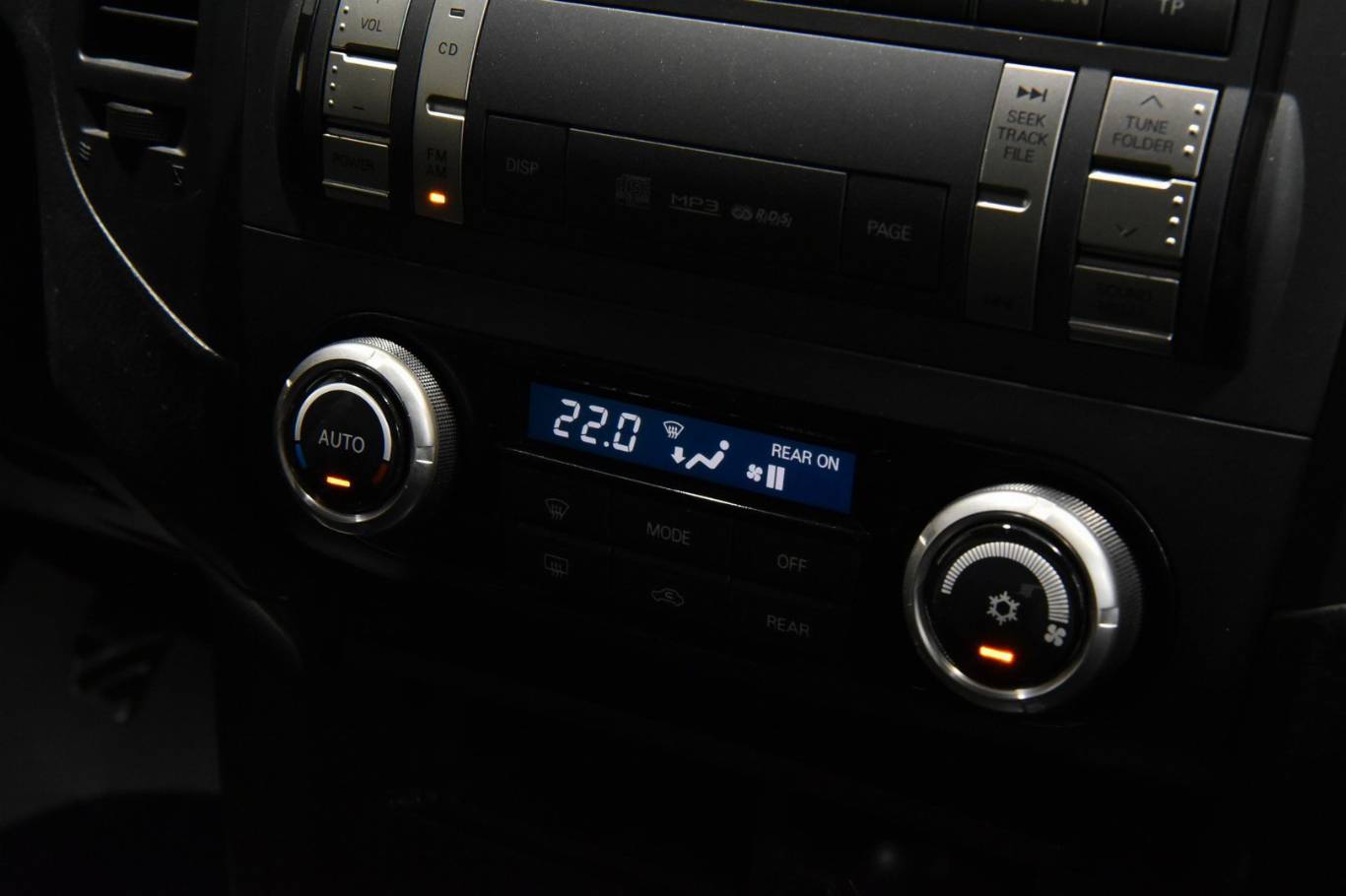 MITSUBISHI Pajero 37