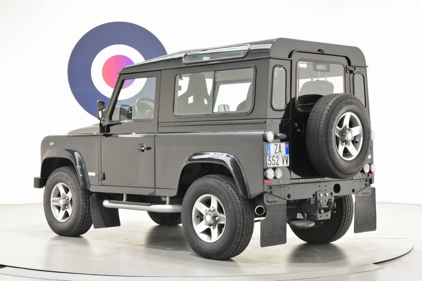 LAND ROVER Defender 2