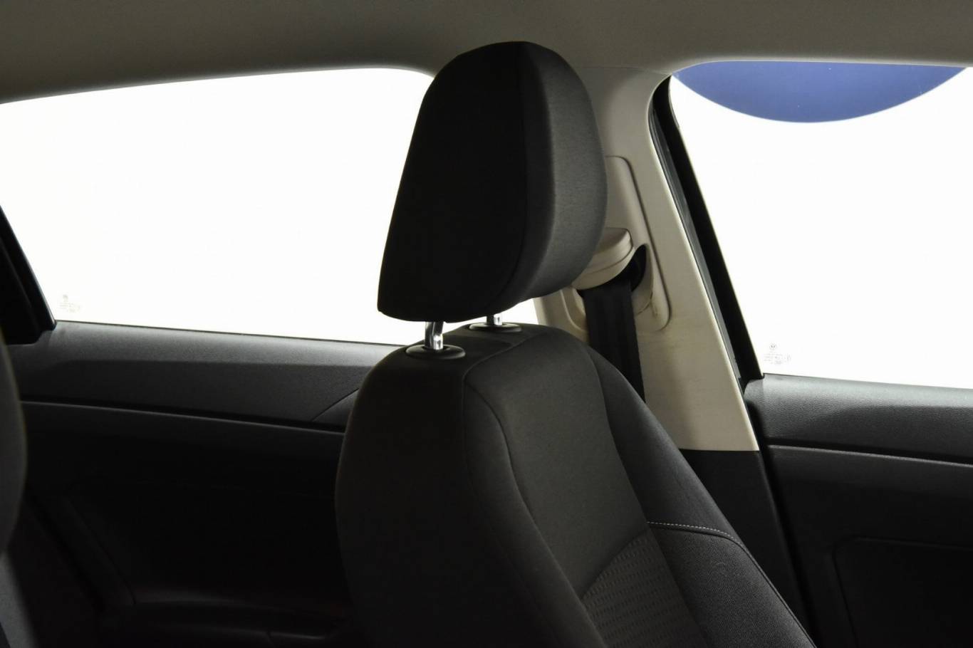 VOLKSWAGEN Polo 30