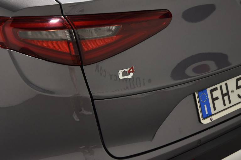 ALFA ROMEO Stelvio 49