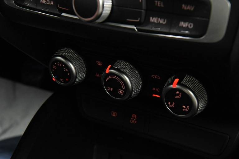 AUDI A1 40