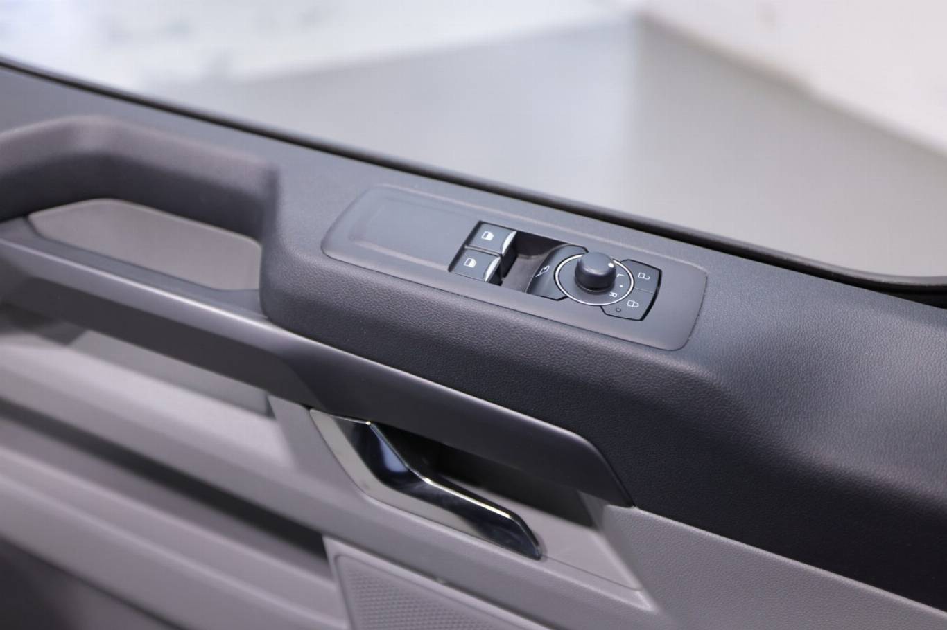 FORD Tourneo Custom 34