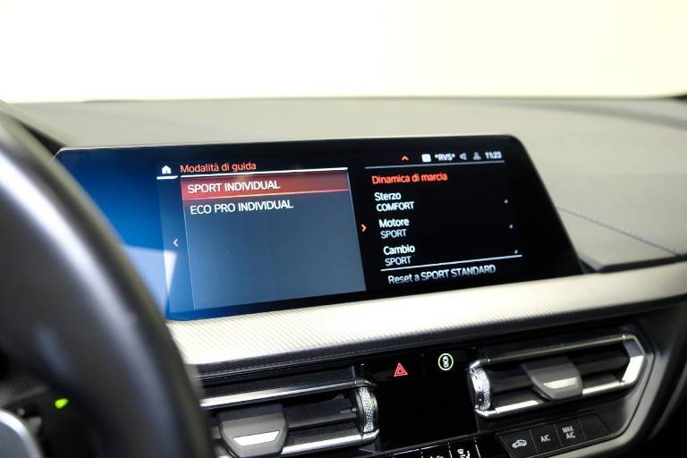 BMW 220 37