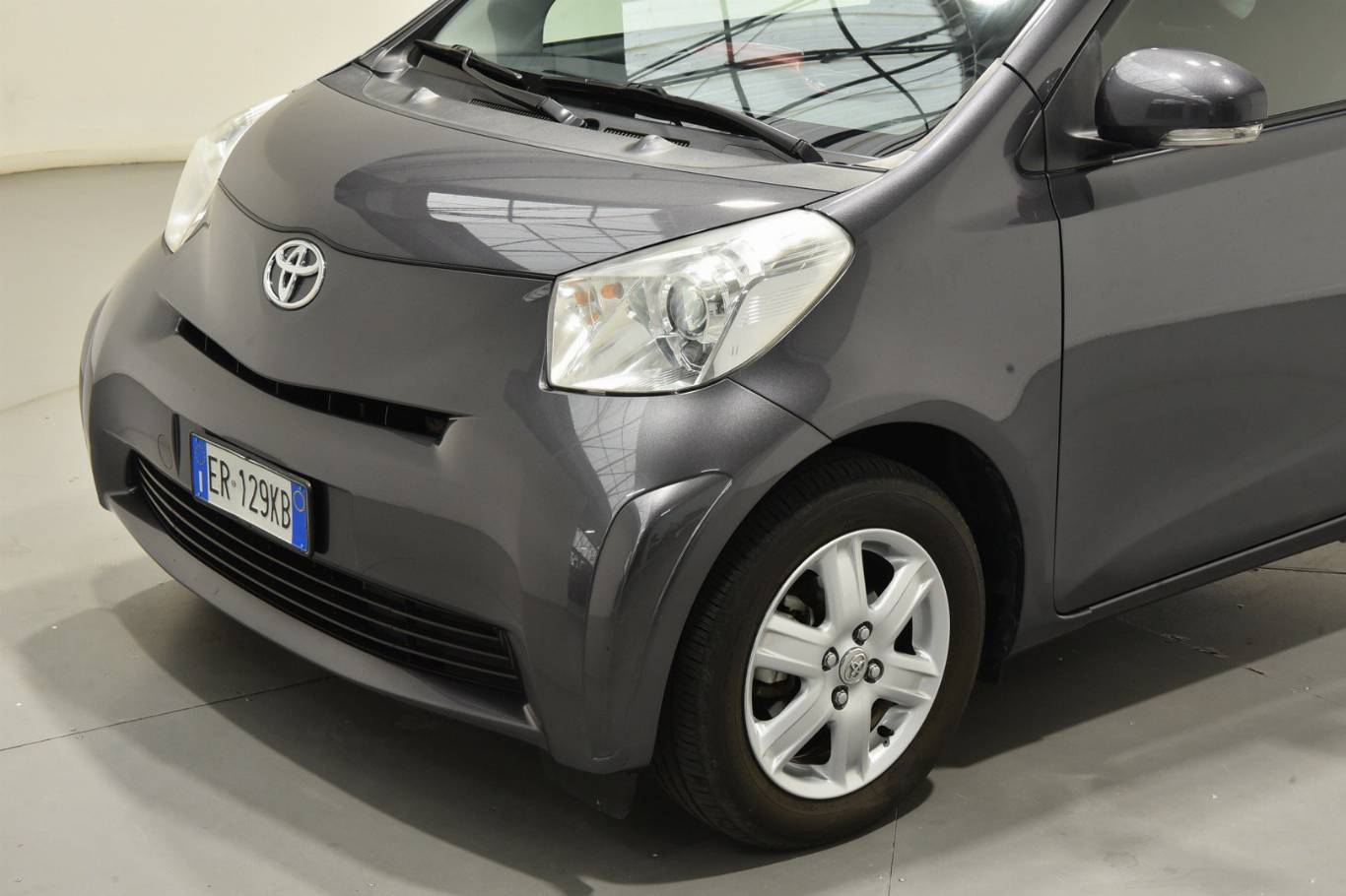 TOYOTA IQ 15