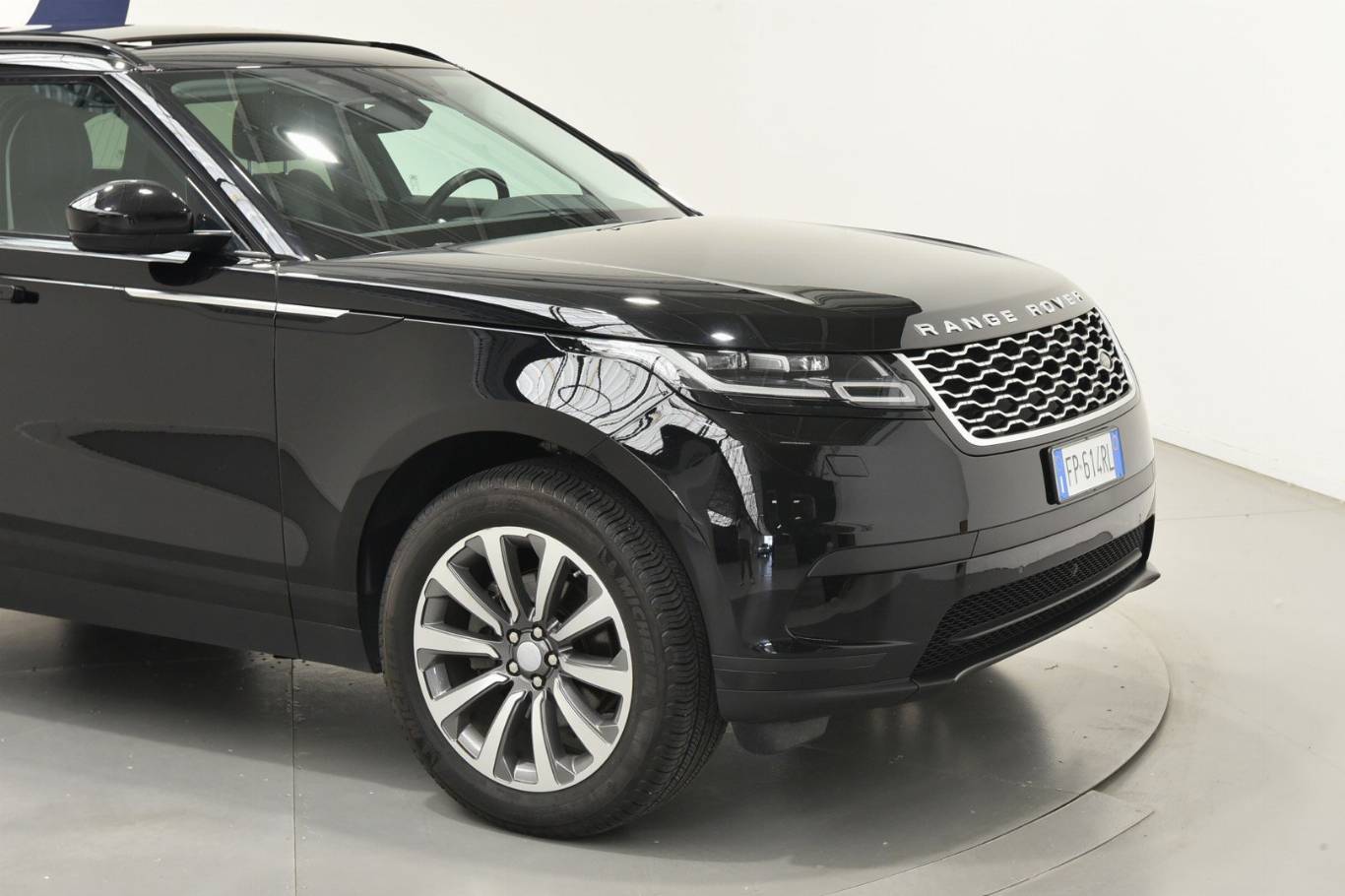 LAND ROVER Range Rover Velar 16