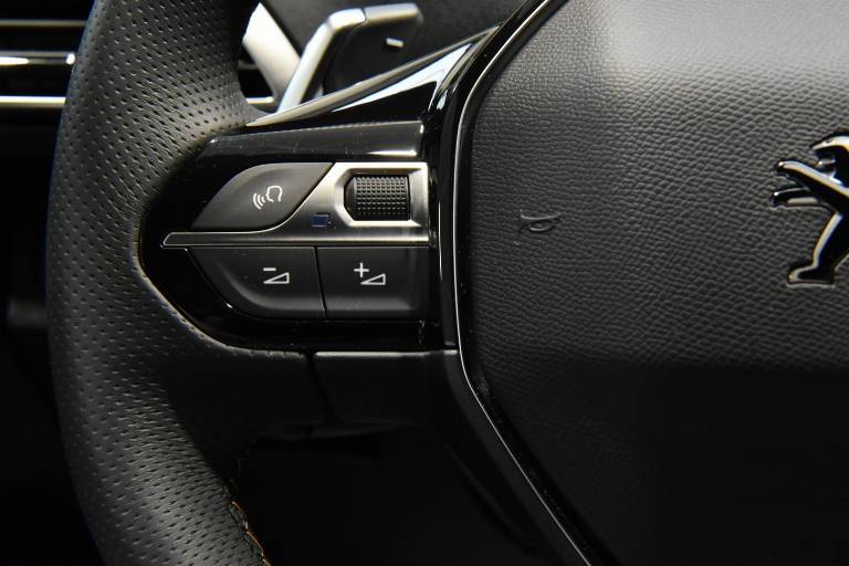 PEUGEOT 5008 7