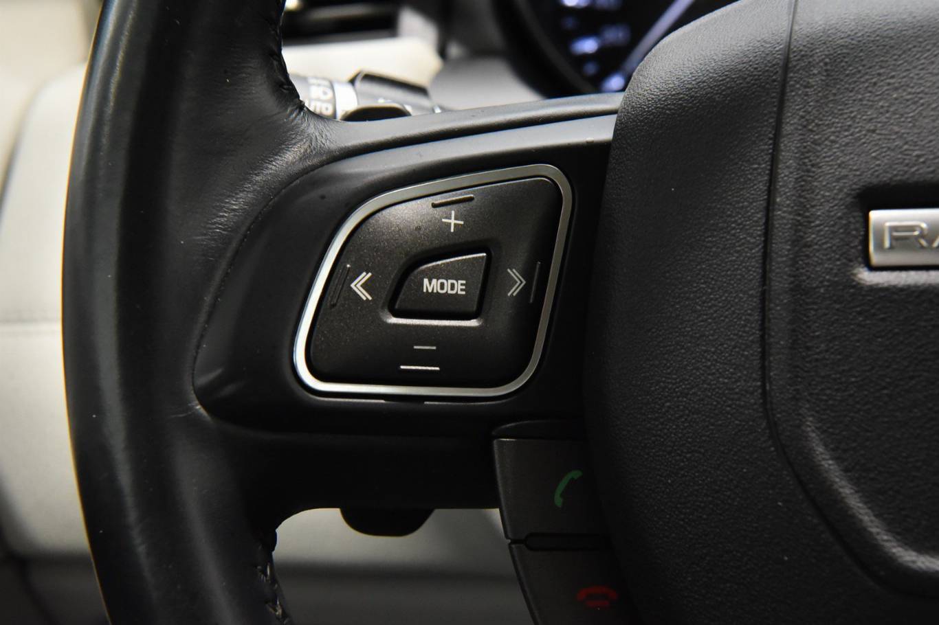 LAND ROVER Range Rover Evoque 7