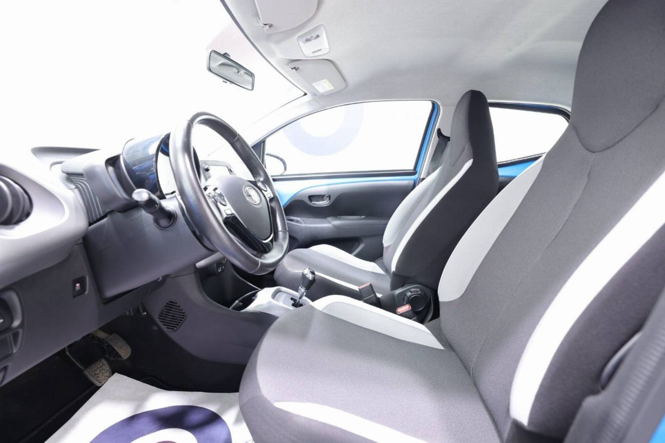 TOYOTA Aygo 16