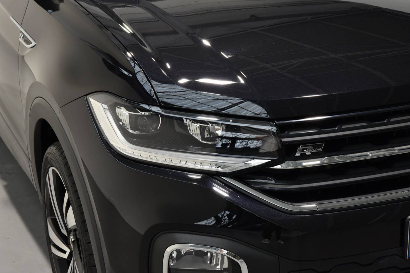 VOLKSWAGEN T-Cross 54