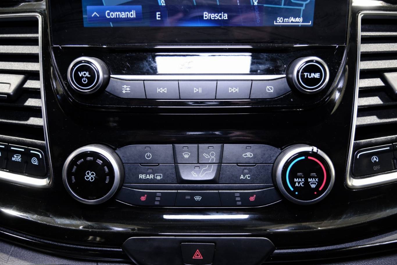 FORD Tourneo Custom 24