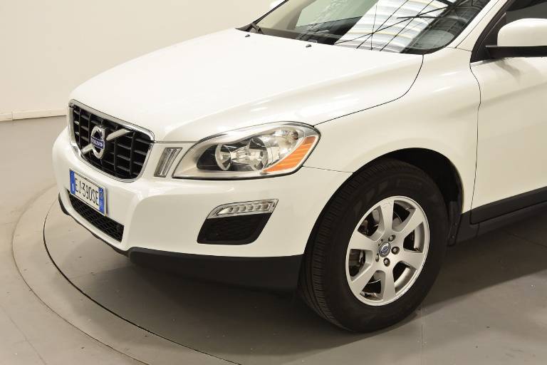 VOLVO XC60 38