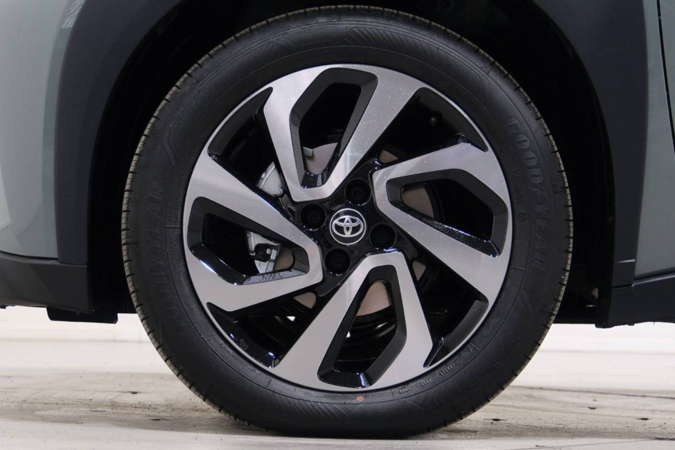 TOYOTA Aygo X 14