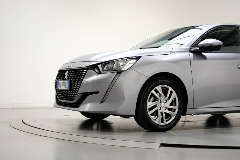 PEUGEOT 208 46
