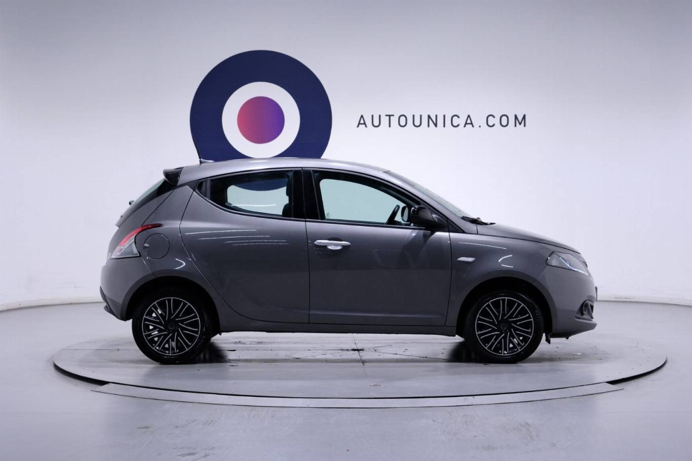 LANCIA Ypsilon 4