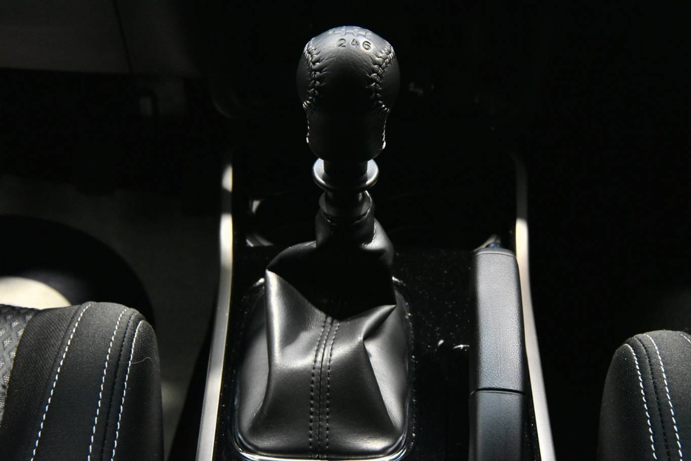 MITSUBISHI Outlander 8