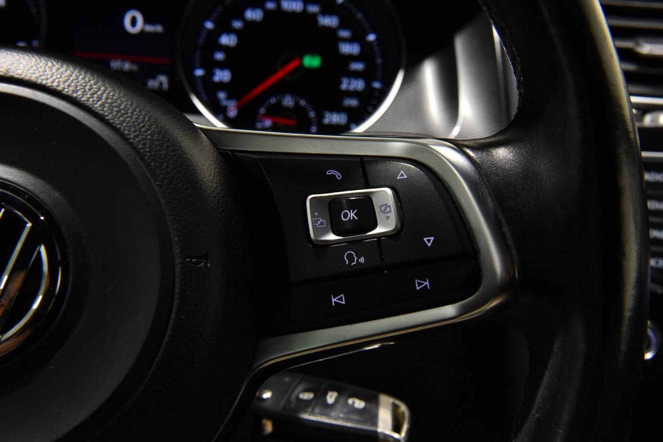 VOLKSWAGEN Golf GTD 8