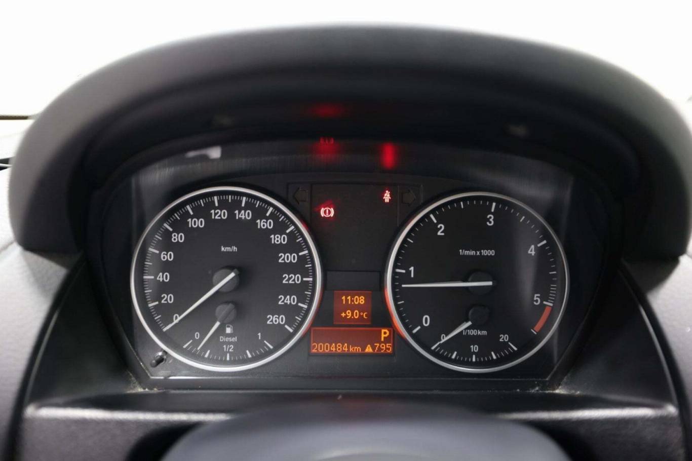 BMW X1 8