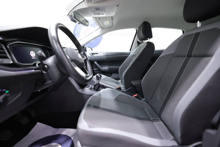 VOLKSWAGEN Polo 20