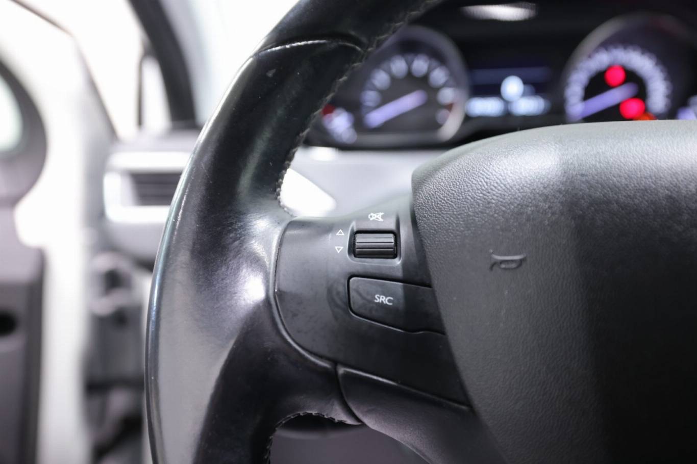 PEUGEOT 2008 20