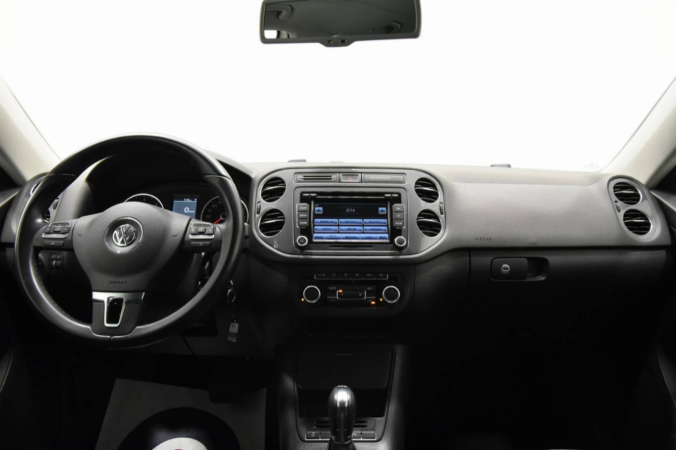 VOLKSWAGEN Tiguan 21