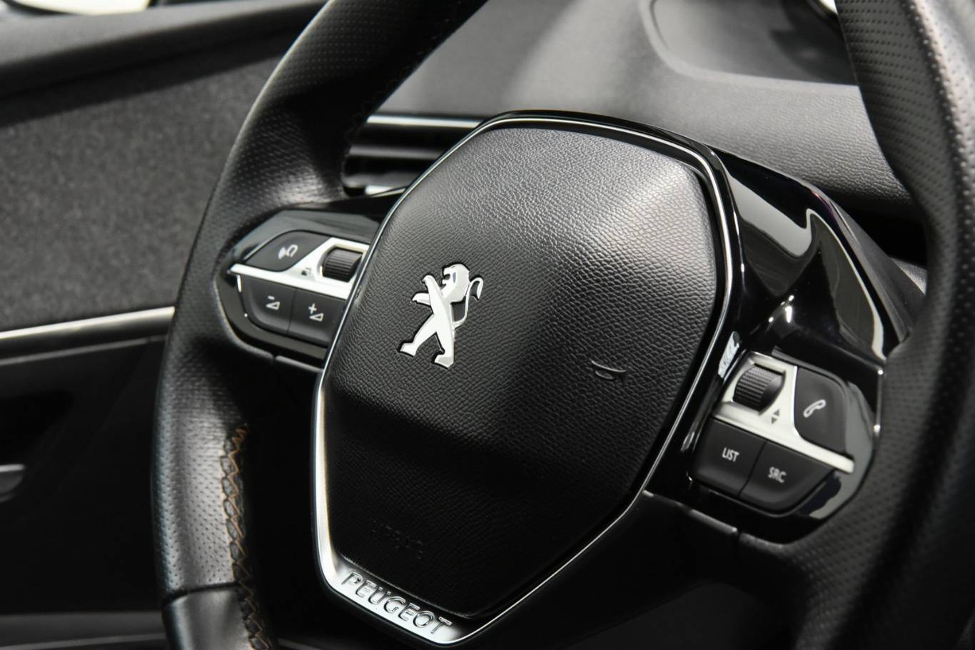 PEUGEOT 3008 42