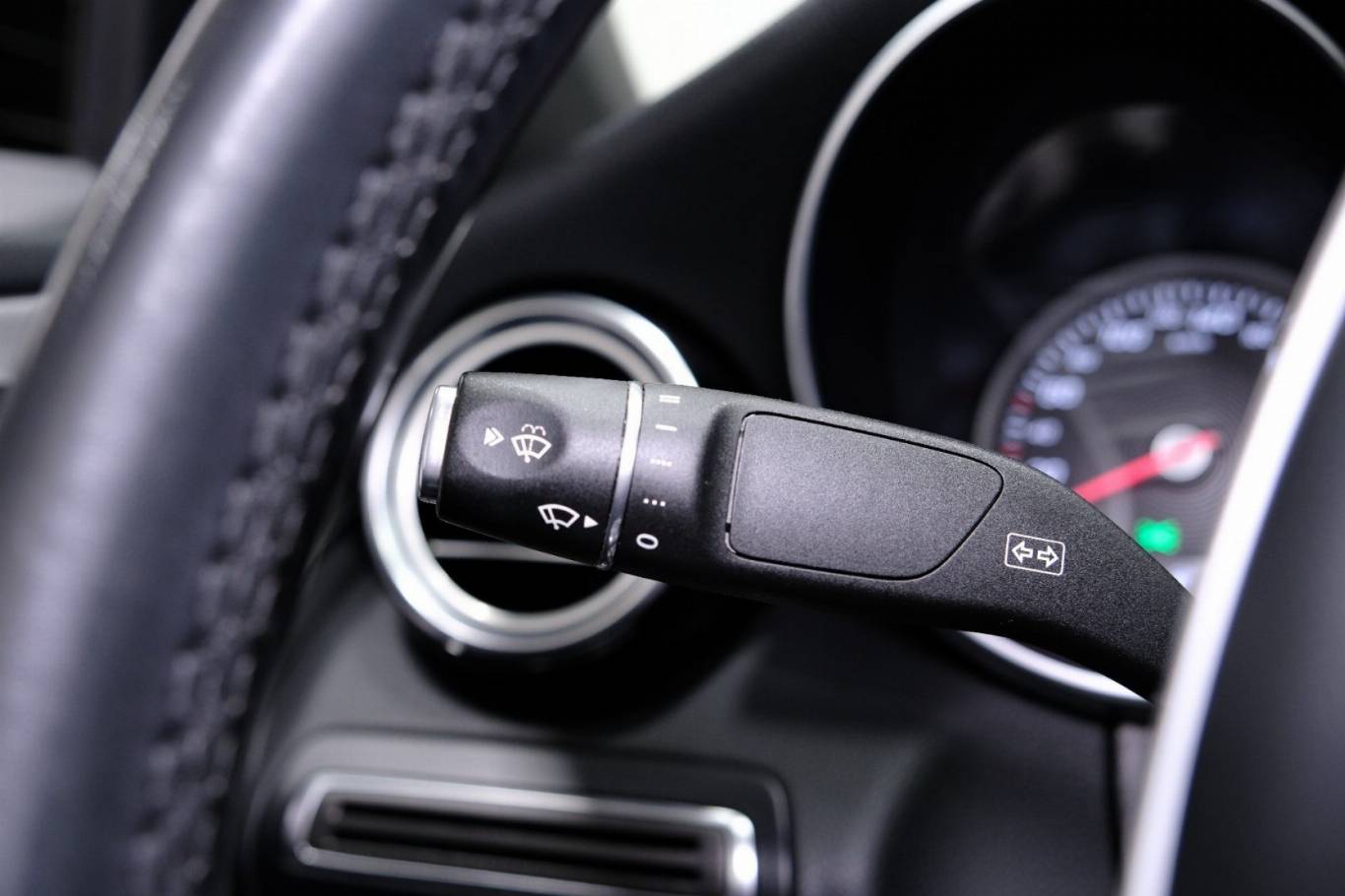 MERCEDES-BENZ C 220 19