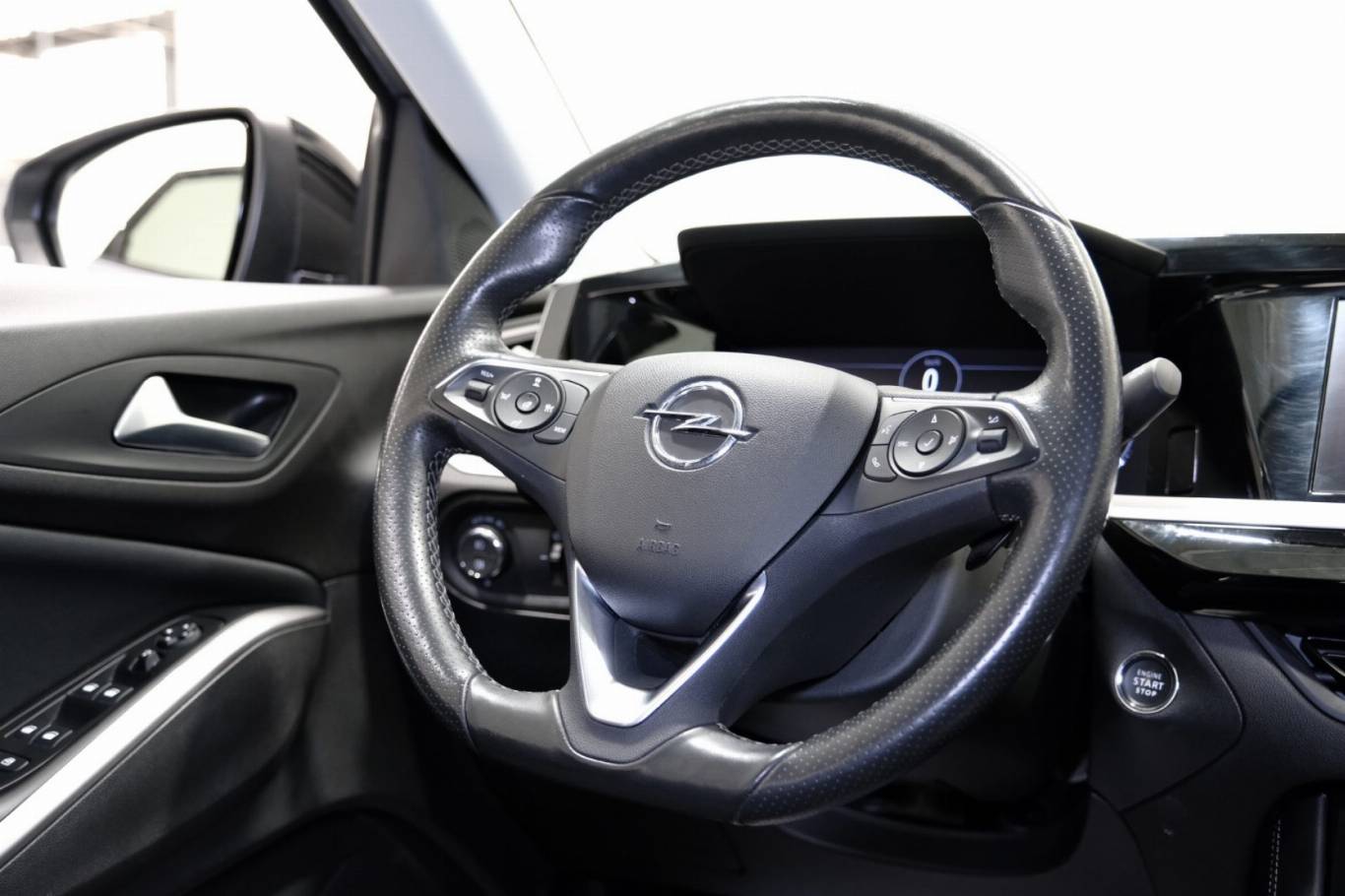 OPEL Grandland 43