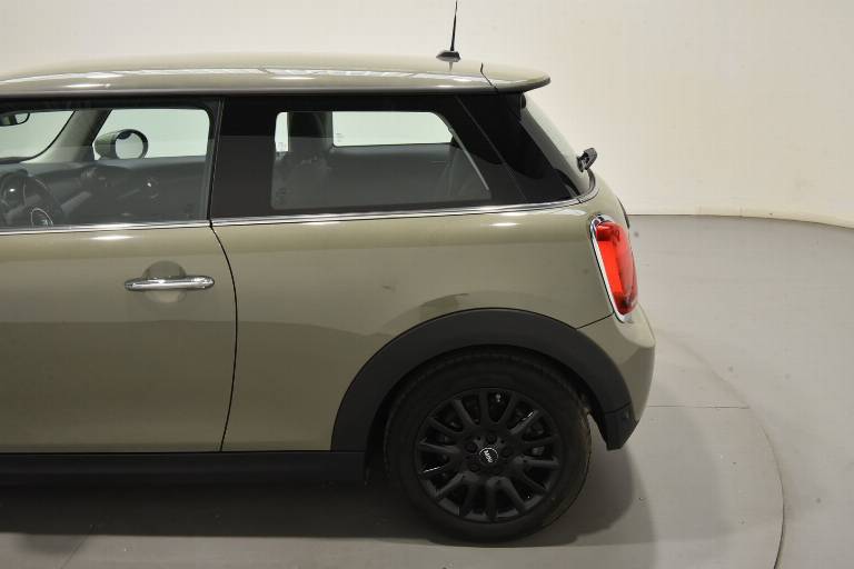 MINI One 47