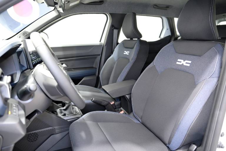 DACIA Duster 6