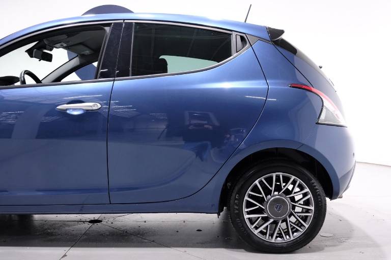 LANCIA Ypsilon 52