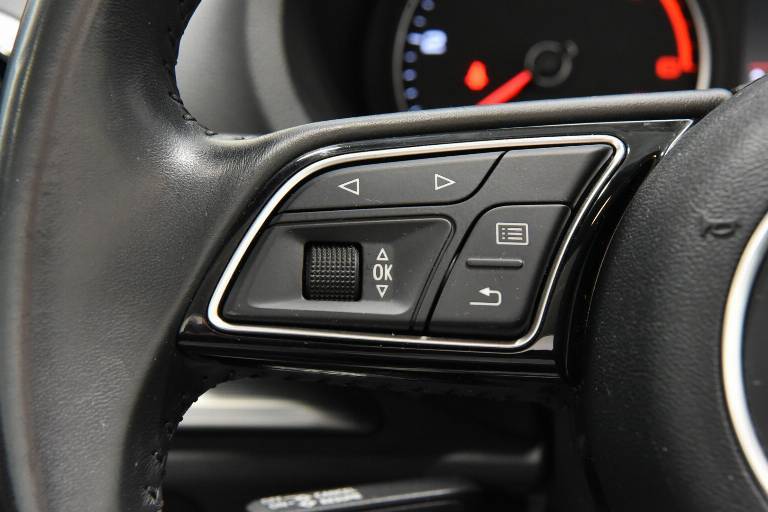 AUDI A3 7