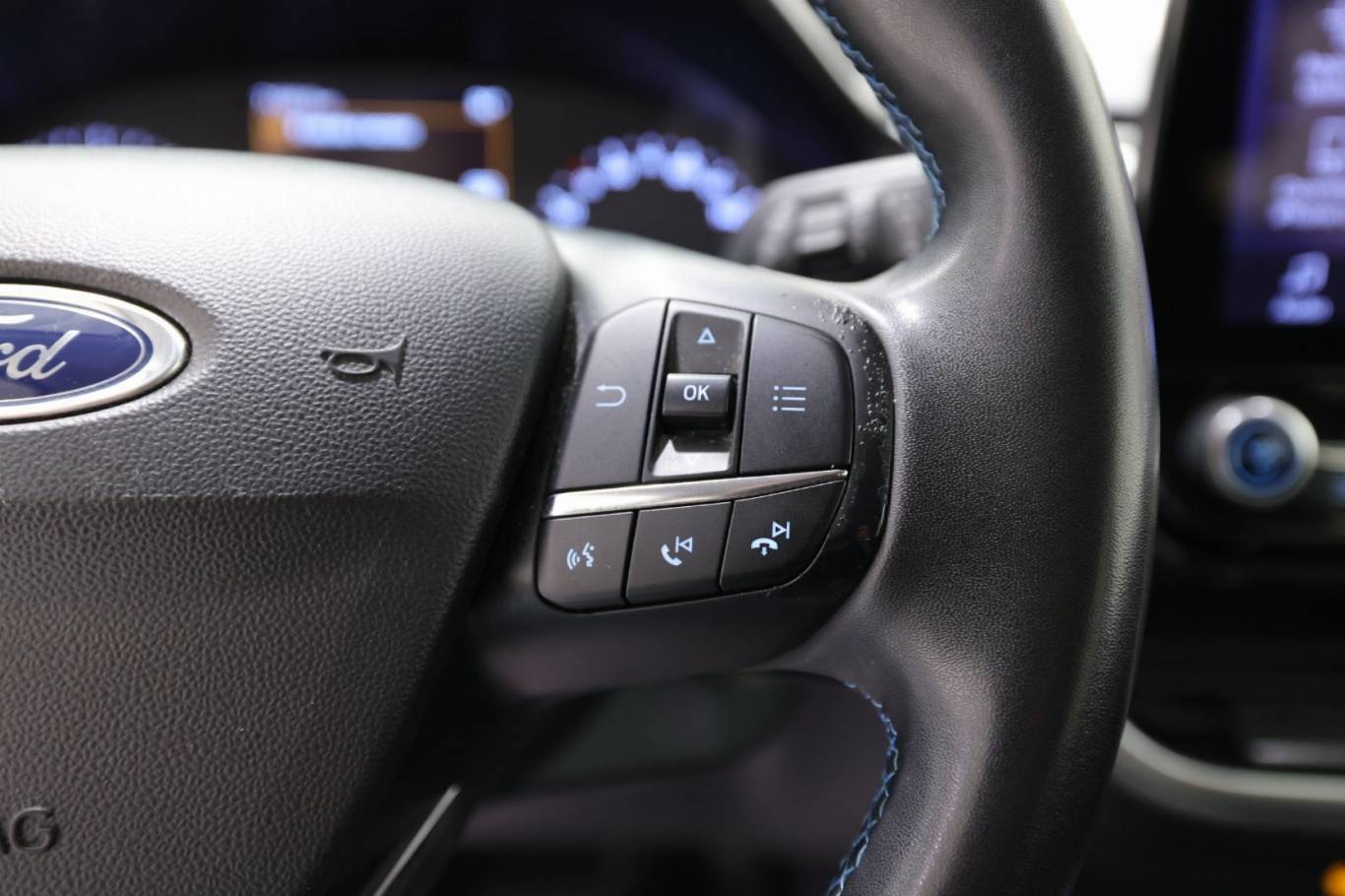 FORD Fiesta 21