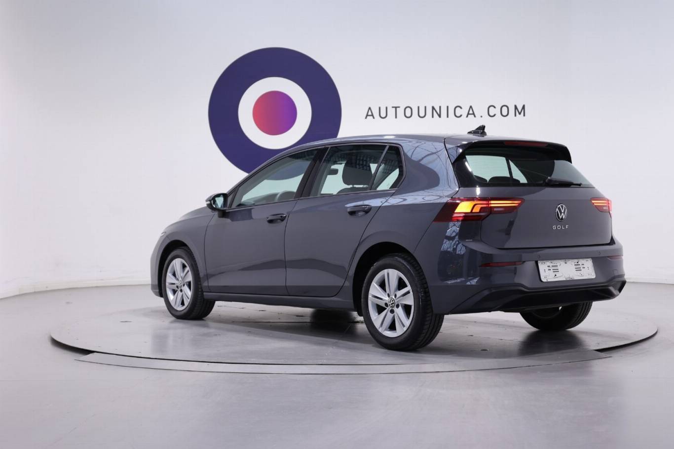 VOLKSWAGEN Golf 17