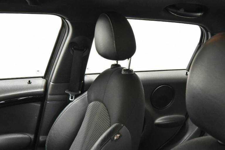 MINI Countryman 4