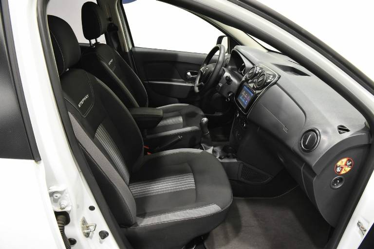DACIA Sandero 17