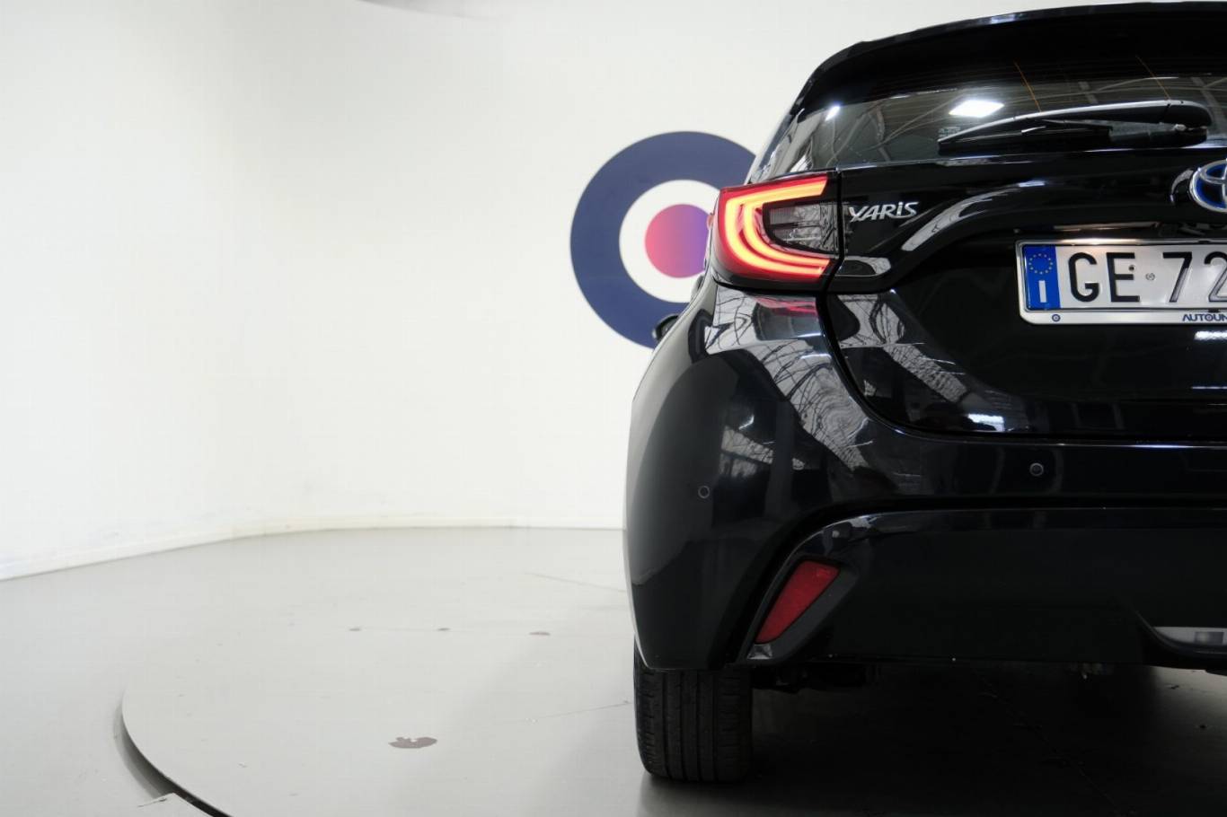 TOYOTA Yaris 52